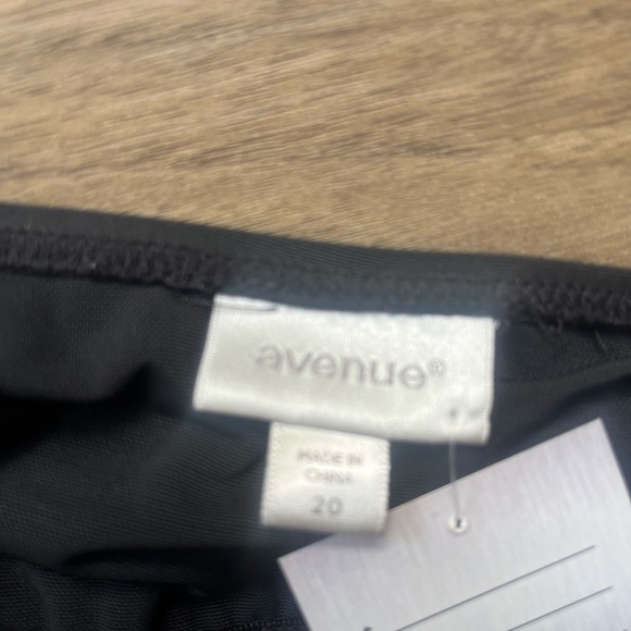 Avenue sz 20 Tankini Floral Black Swimtop - Picture 7 of 7